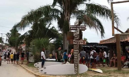 centrinho-praia-do-rosa- centrinho-praia-do-rosa-